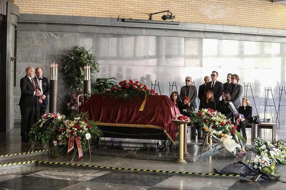 Veljko Bulajić sahranjen u Zagrebu, prisustvovali Đukanović, Serbedžija, Hribar, govor održao Stipe Mesić