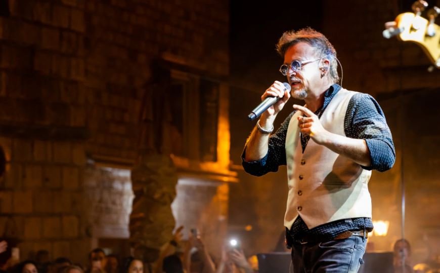 Spektakularna proslava 21. maja: U Bar stižu Džiboni, Urban…