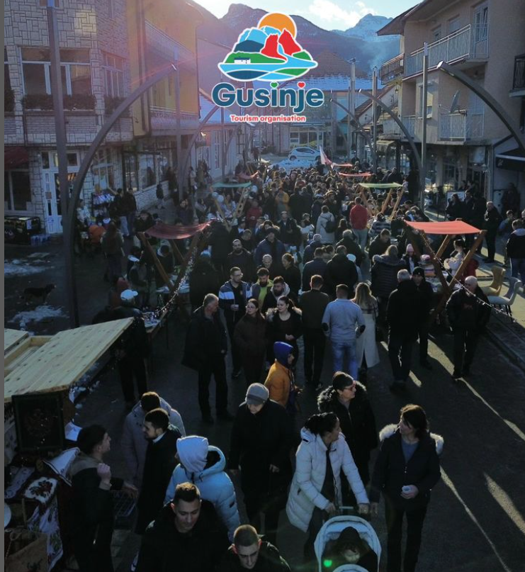 “Bajramski bazar” po prvi put na gradskom trgu u Gusinju