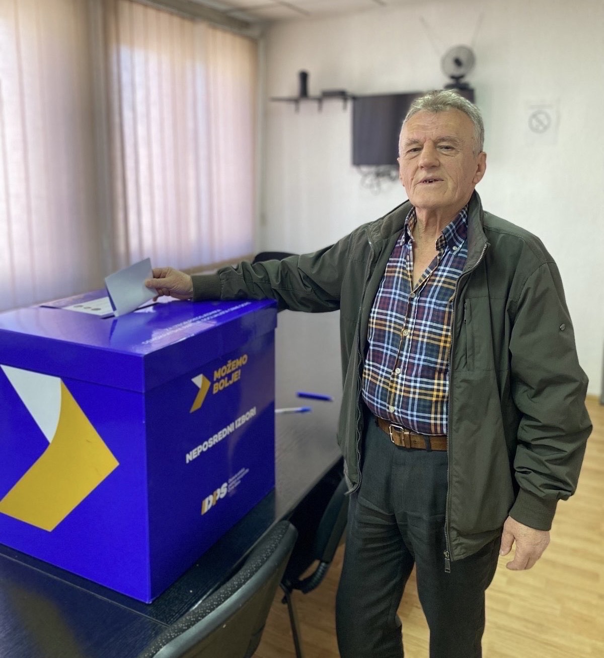 U toku neposredni lokalni izbori u DPS-u: Do 14 sati izlaznost 48,3 odsto