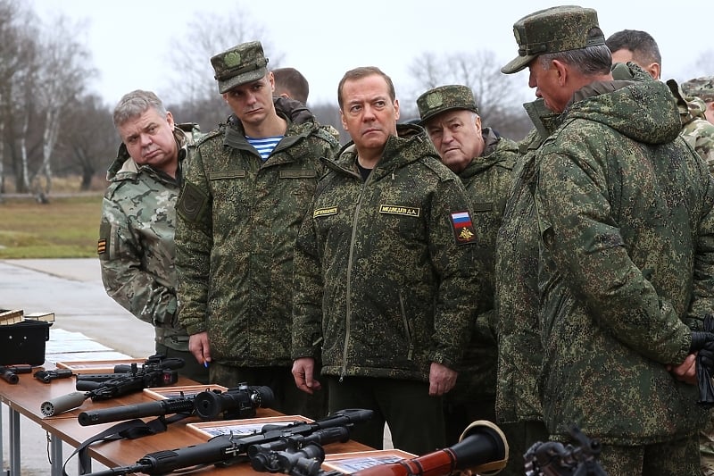 Medvedev: Zapad možda pravi fatalnu grešku misleći da Rusija neće koristiti nuklearno oružje