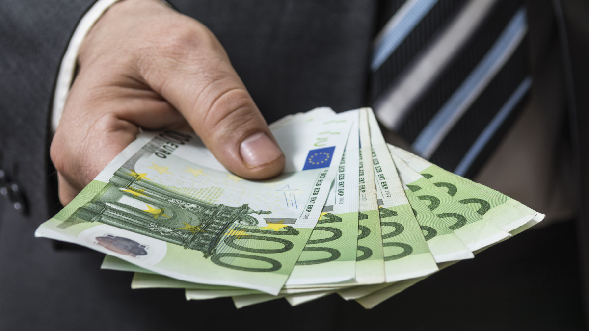 POKLON ZA SVE PUNOLJETNE GRAĐANE: Prijavite se na OVOM LINKU i preuzmite 100€!