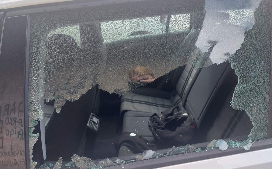 Berane: Službeniku SPC demolirano auto, porodica traži reakciju policije