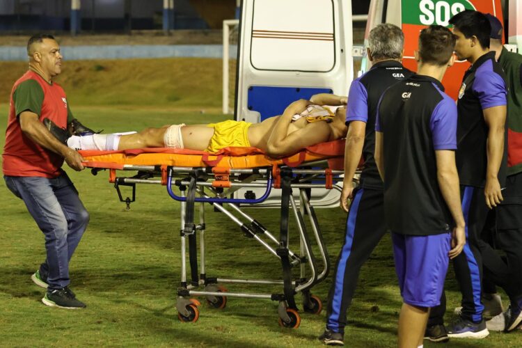 (VIDEO)Nevjerovatne scene u Brazilu: Policajac upucao golmana nakon utakmice