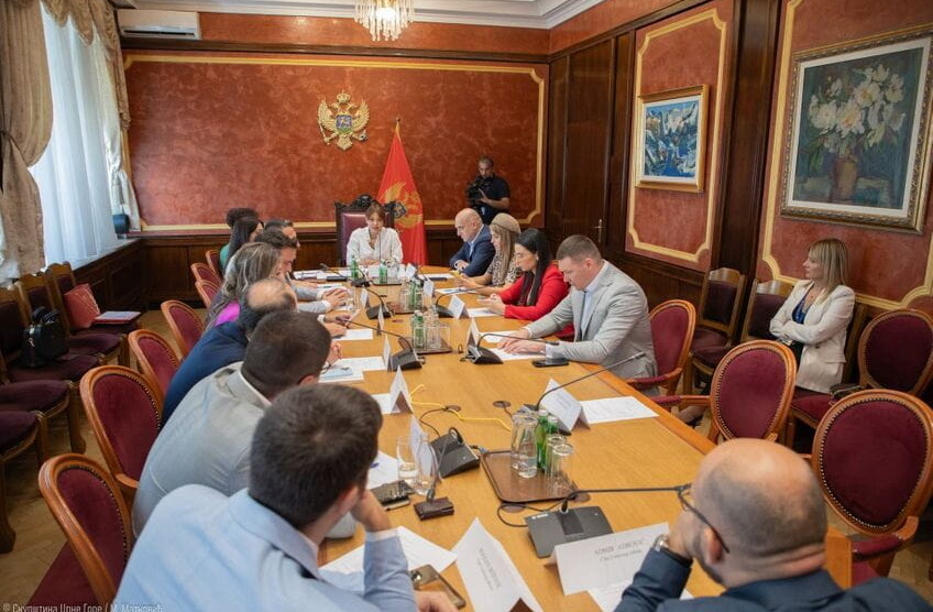 Nijedan kandidat za sudiju Ustavnog suda nije dobio potrebnu većinu glasova