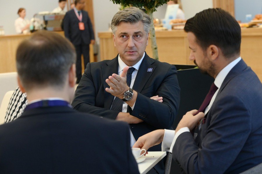 Plenković sa Milatovićem: Oštro se protivim usvajanju Rezolucije o Jasenovcu