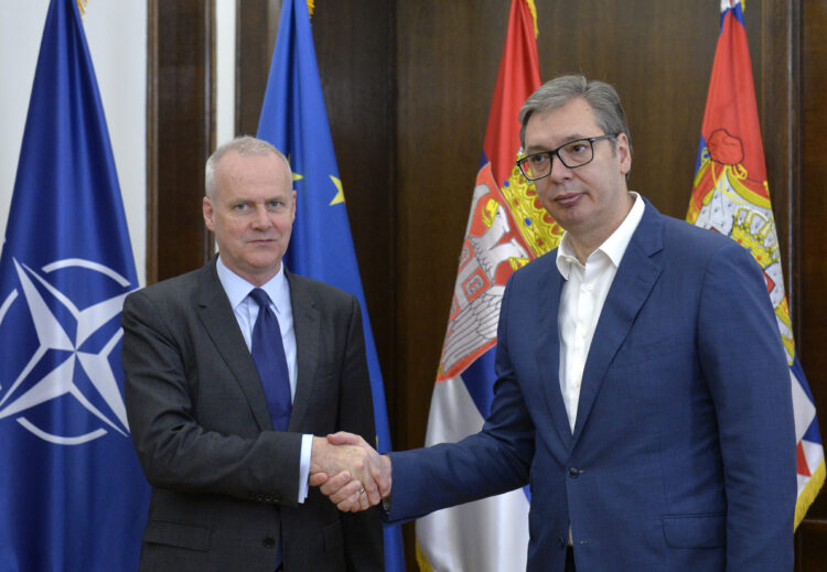 Zvaničnik NATO saopštio Vučiću šta Alijansa očekuje od Srbije