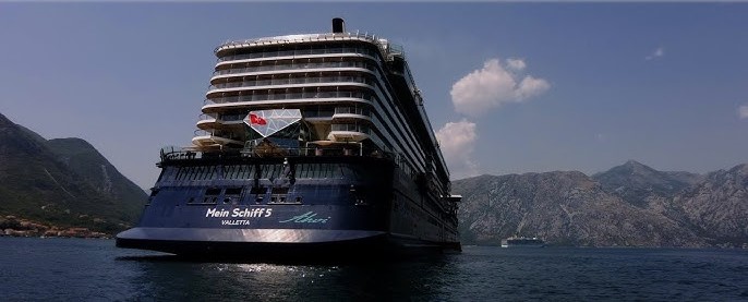 U Kotoru kruzer Mein Schiff 6