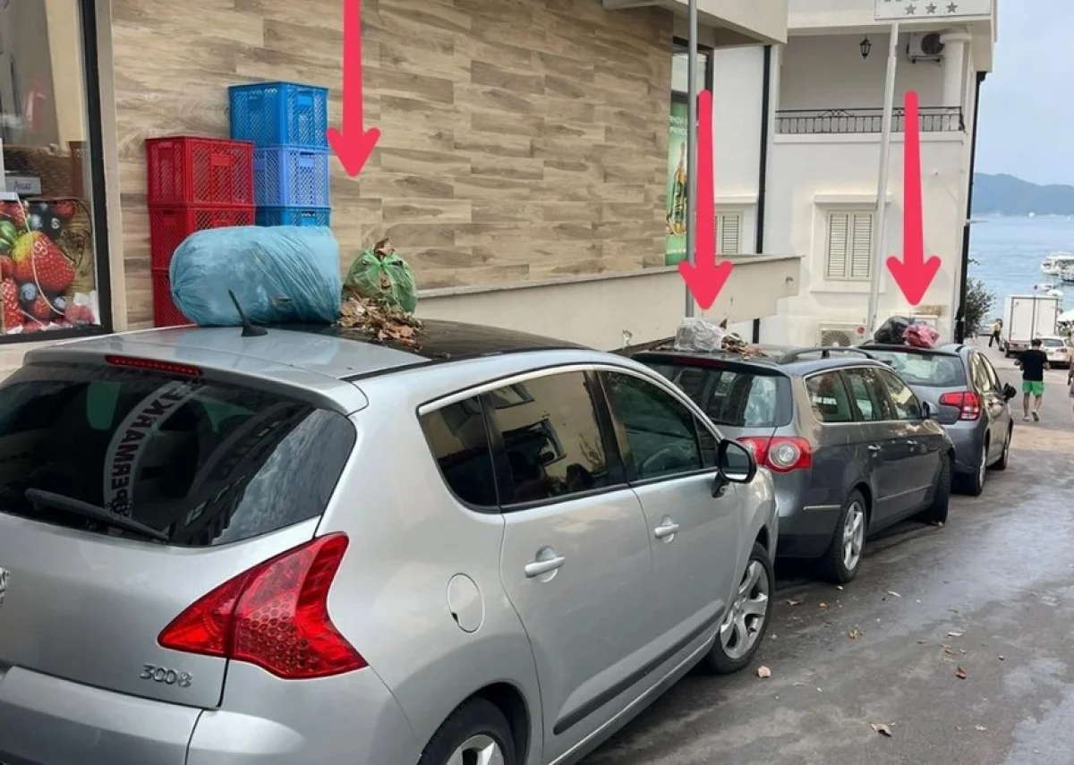 Rafailovići: Smeće na autu kao kazna za nepropisno parkiranje