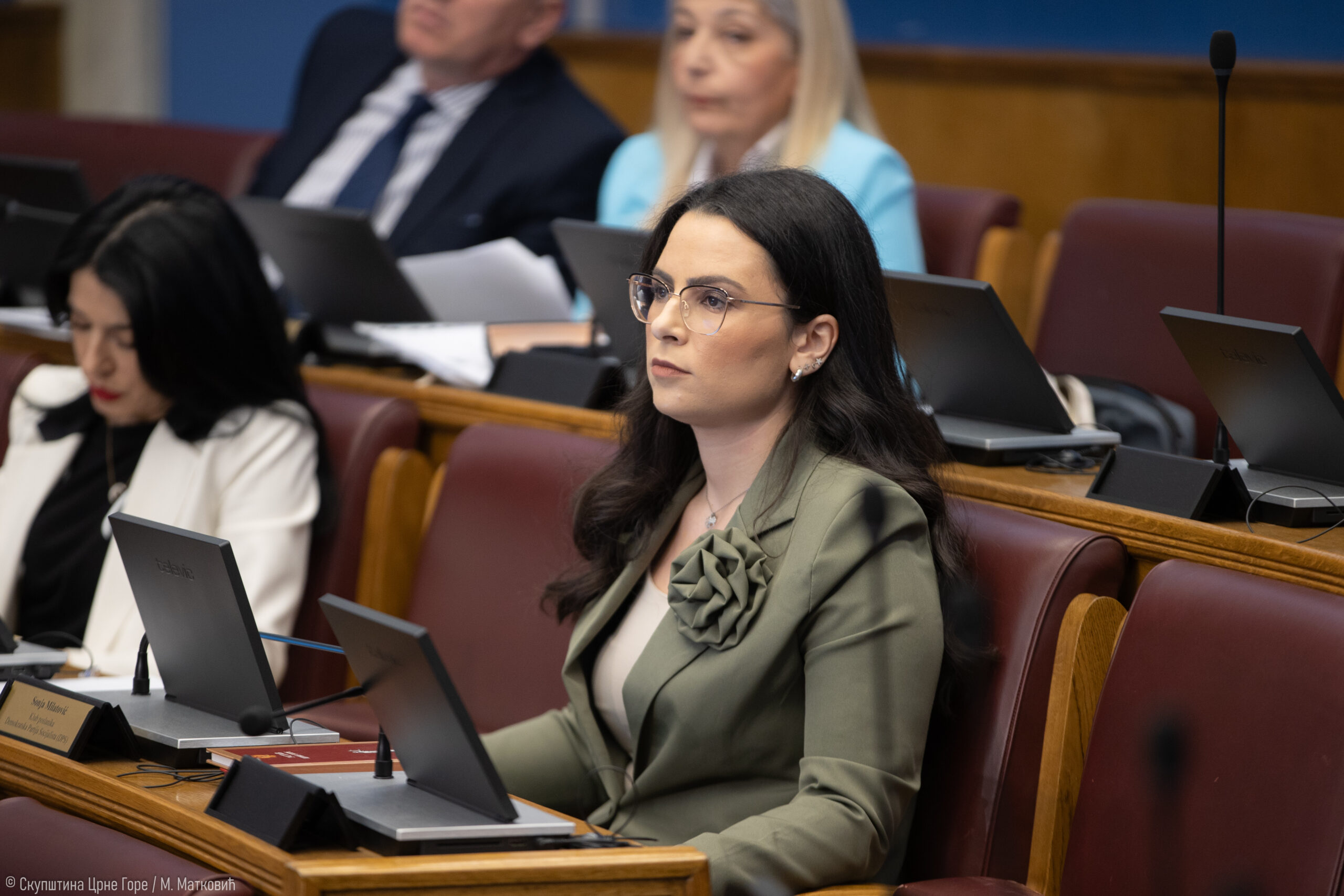 Popović: Mandić primio SNS nagradu za poslušnost, sluganstvo i opstrukciju evropskog puta Crne Gore