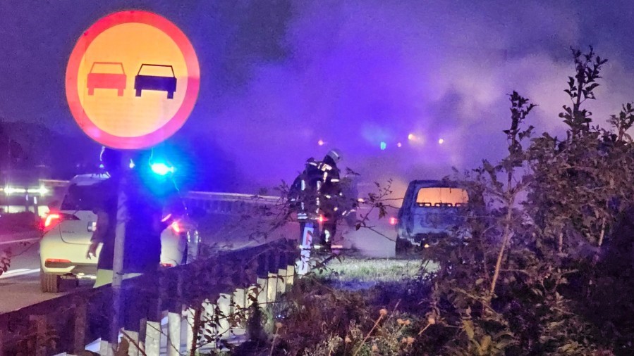 Zapalilo se vozilo na Brajićima, intervenisali vatrogasci (VIDEO)