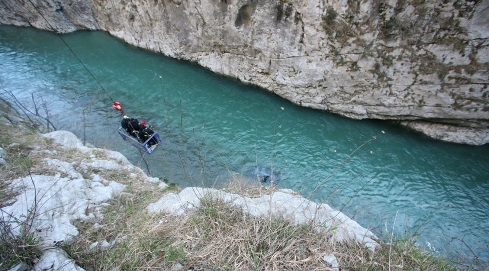 Podgoričanin upao u kanjon Morače, teško povrijeđen