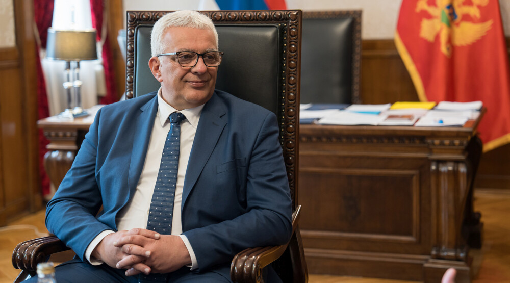 Mandić: Sprovešćemo volju naroda i srpski će biti službeni jezik