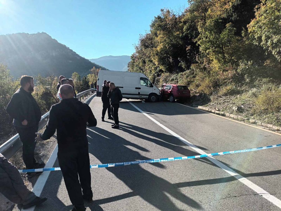 Udes na putu PG-KL: Jedna osoba povrijeđena, saobraćaj u prekidu