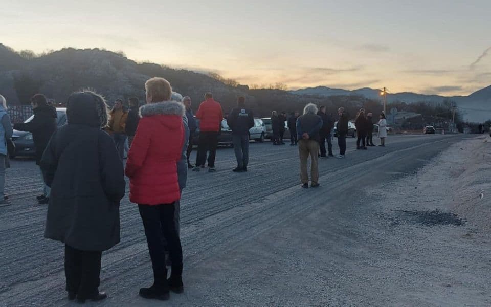 Cetinjani i večeras blokirali saobraćaj na sat vremena