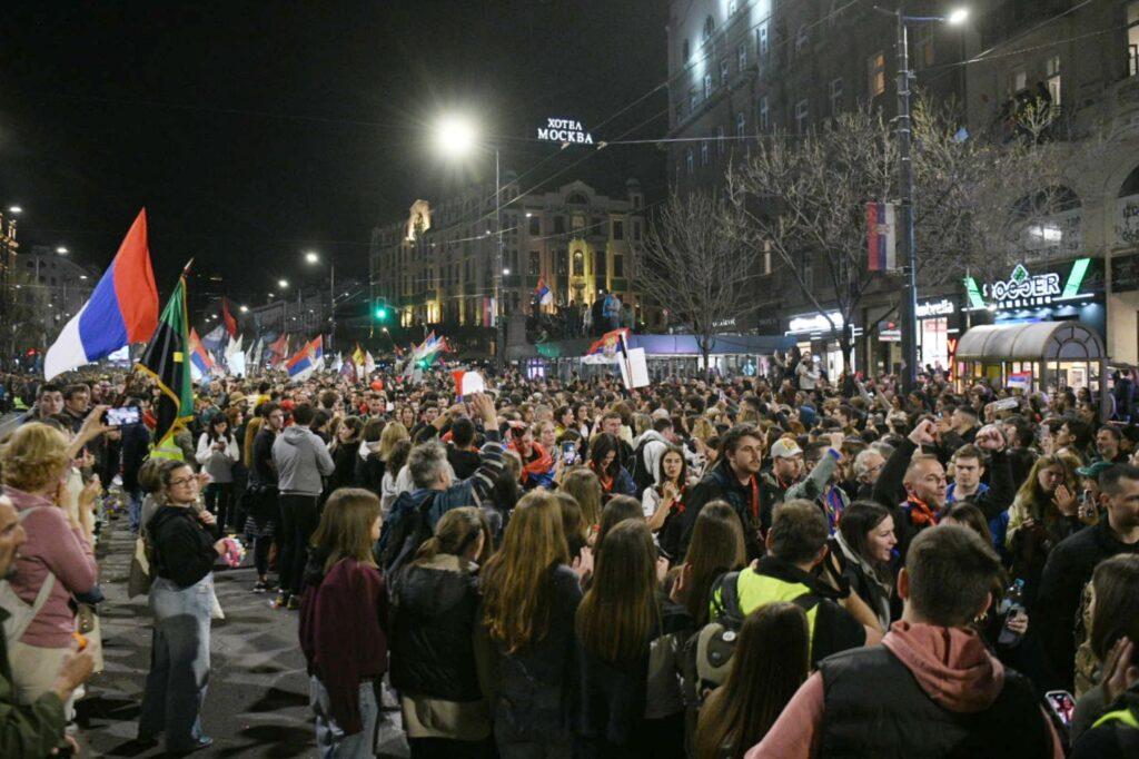 Protest 15. za 15 ipak ispred Skupštine, ali će i na Slaviji biti bina