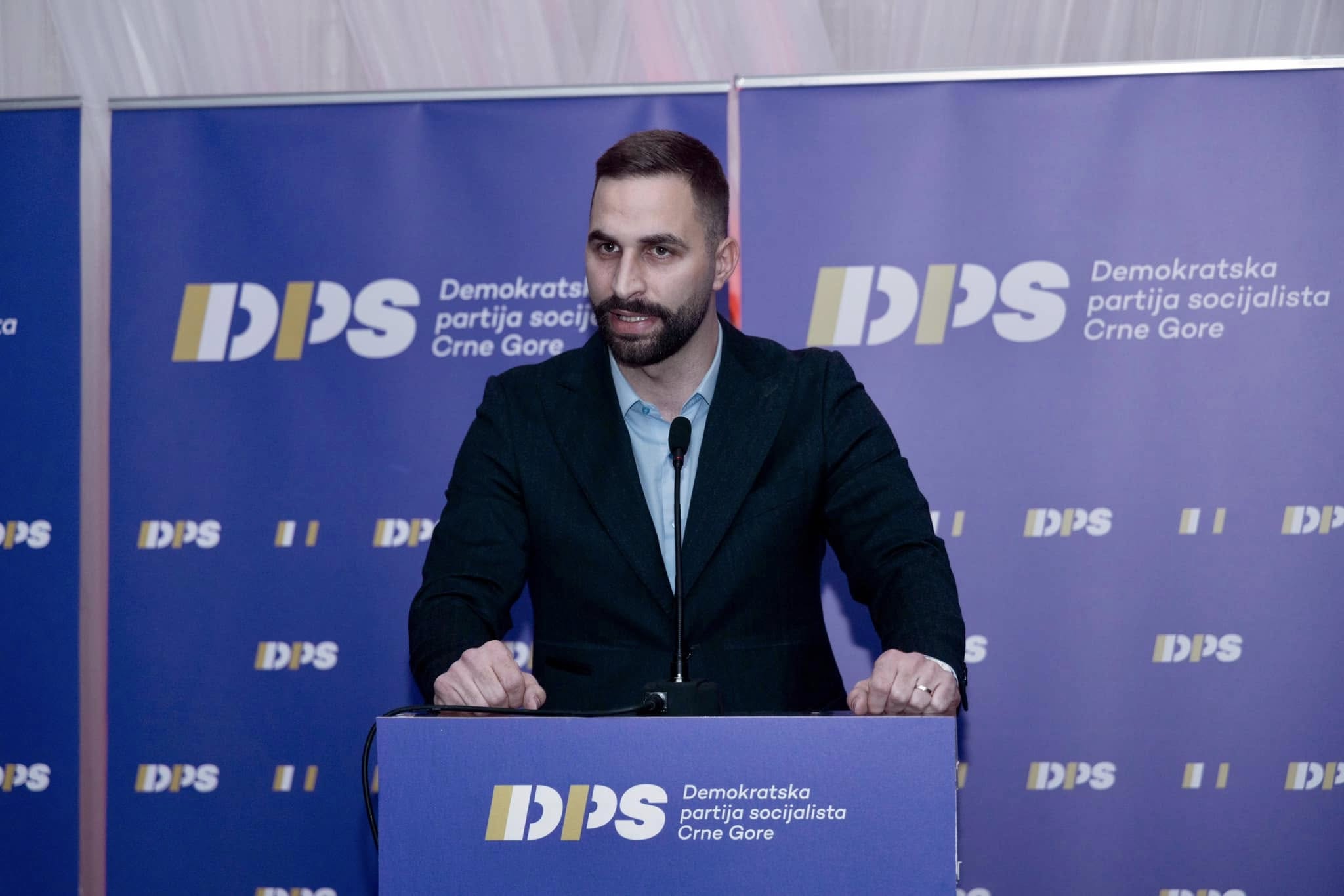 Muratović: Hvala „oslobodiocima” što su od države napravili cirkus