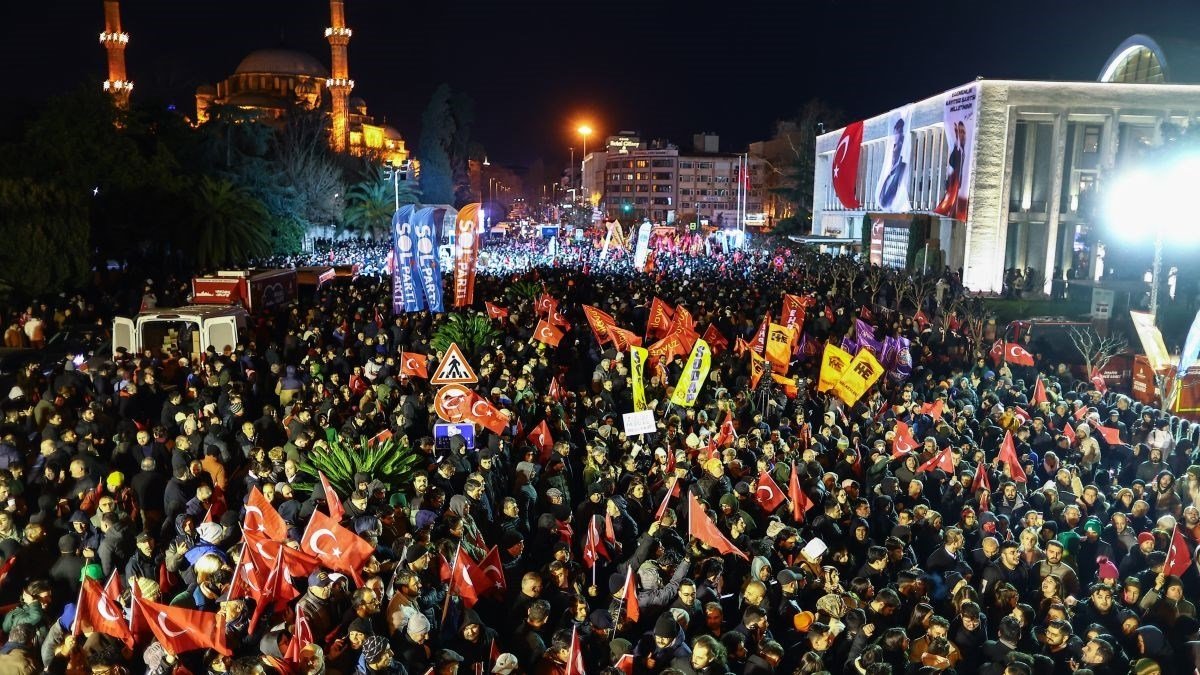 U Turskoj protest zbog pritvaranja šefa opozicije: Ograničen pristup društvenim mrežama