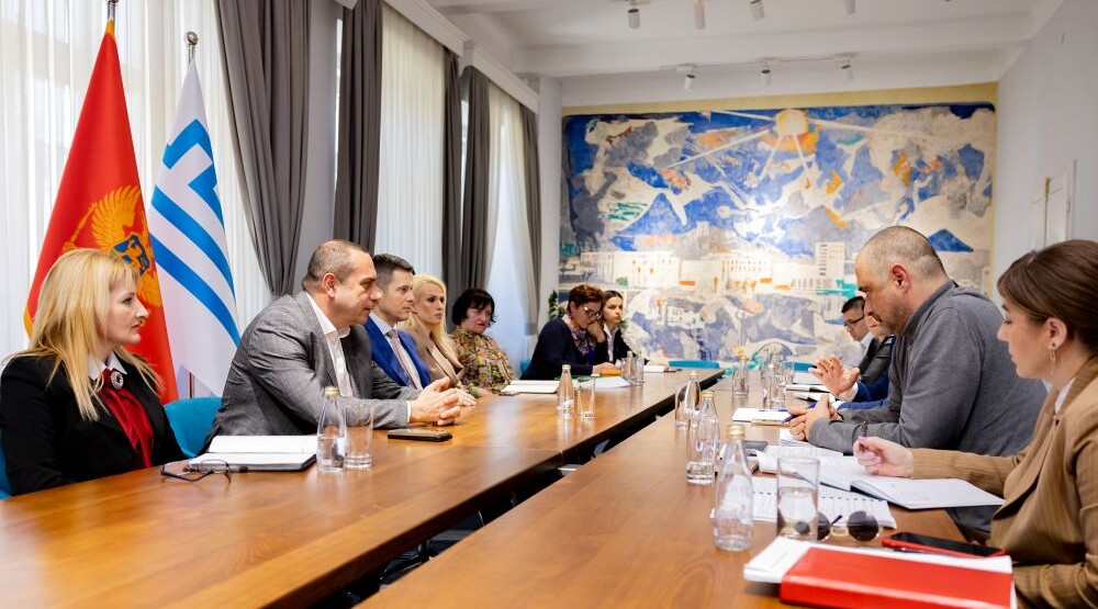 Mujović: Problem nepravilnog odlaganja guma u Podgorici zahtijeva hitno i trajno rješenje