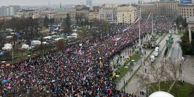 Dan poslije protesta u Beogradu: Krivična prijava zbog „zvučnog topa“; „Ćaci“ se povlače iz Pionirskog parka