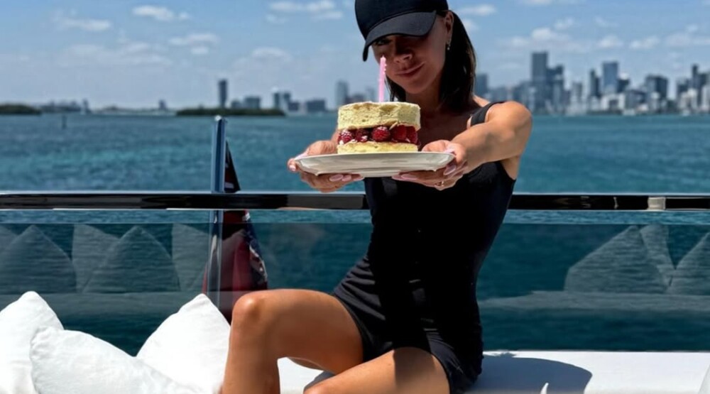 Viktorija Bekam pobjegla od torte čak i na rođendanu, fanovi zbijaju šale: Nahranila je ribe