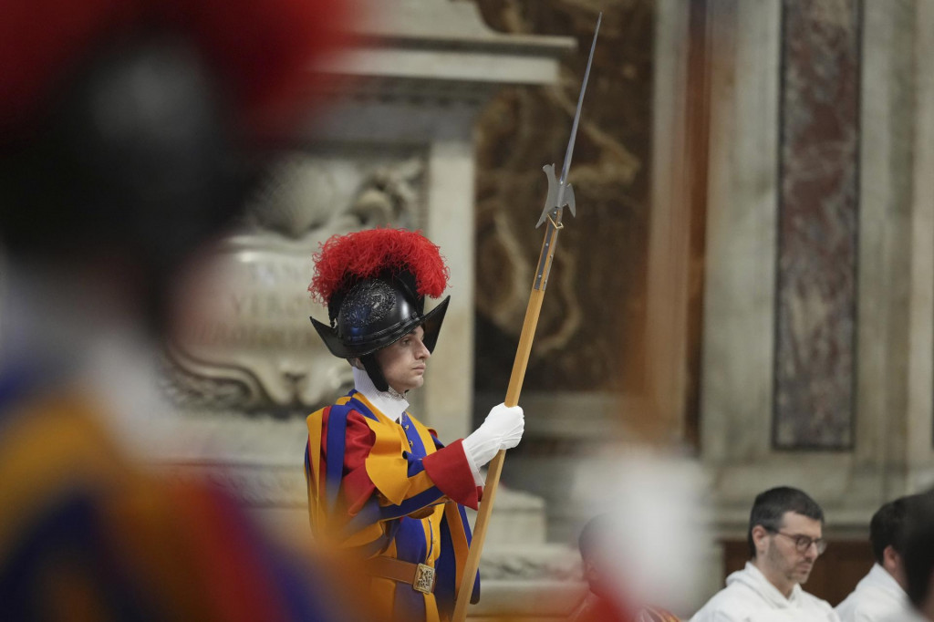 GARDISTI, VATIKAN/ - FOTO: ANDREW MEDICHINI/GULIVER/AP