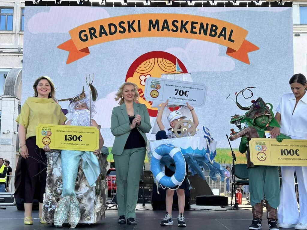 Otvoreno Podgoričko kulturno ljeto – Borovinić Bojović uručila nagrade učesnicima Gradskog maskenbala