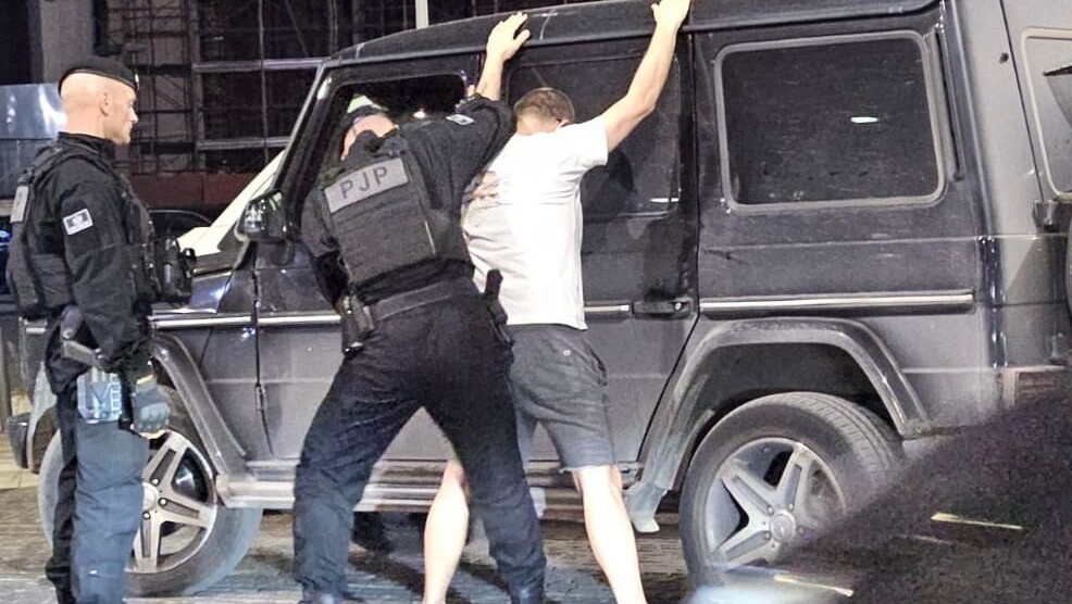 (FOTO) Policija u Budvi kontrolisala članove OKG i operativno interesantne osobe
