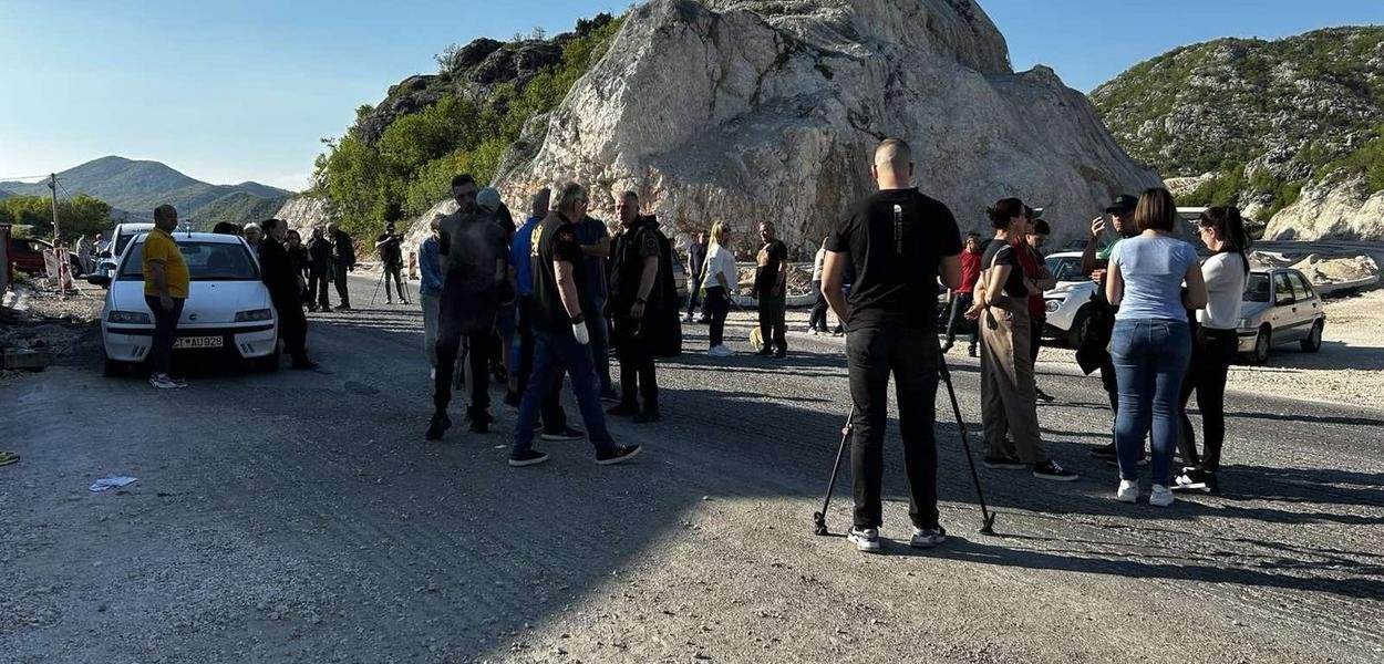 Počela trosatna blokada na Kruševom ždrijelu