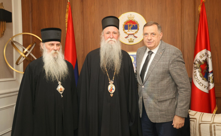 Dodik sa Joanikijem: SPC ima značajnu ulogu u očuvanju srpskog nacionalnog identiteta