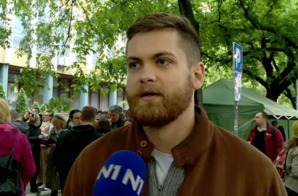 Mariju Vasić prebacuju u civilnu bolnicu