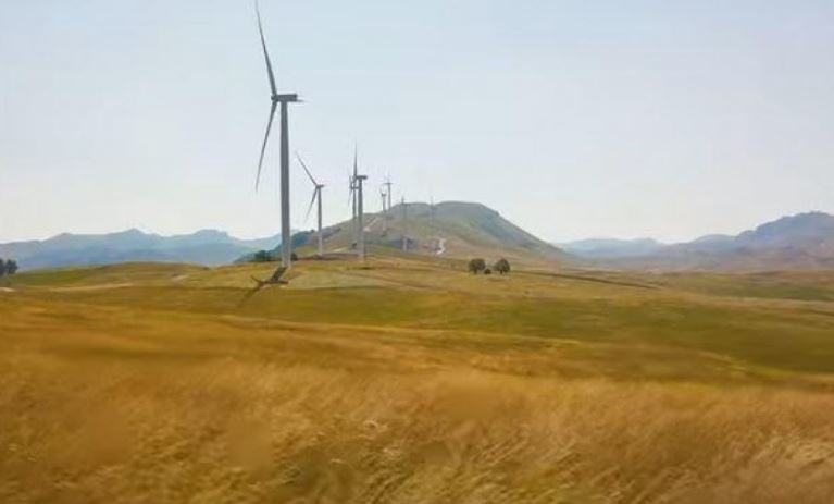 Foto: Vjetrogeneratori (Foto printscreen Youtube)