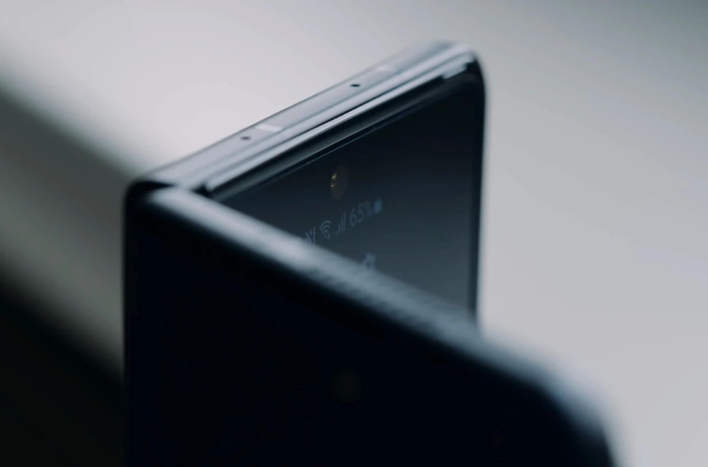 Novi detalji o Samsung-ovom prvom trostruko sklopivom telefonu