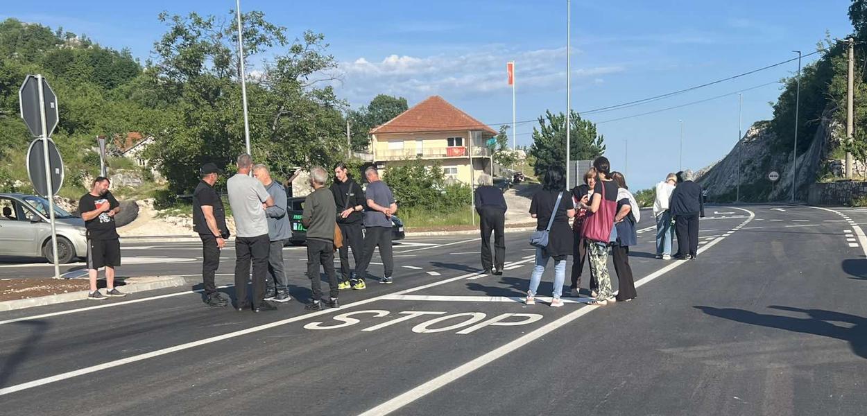 I večeras održana blokada Kruševog ždrijela na Cetinju