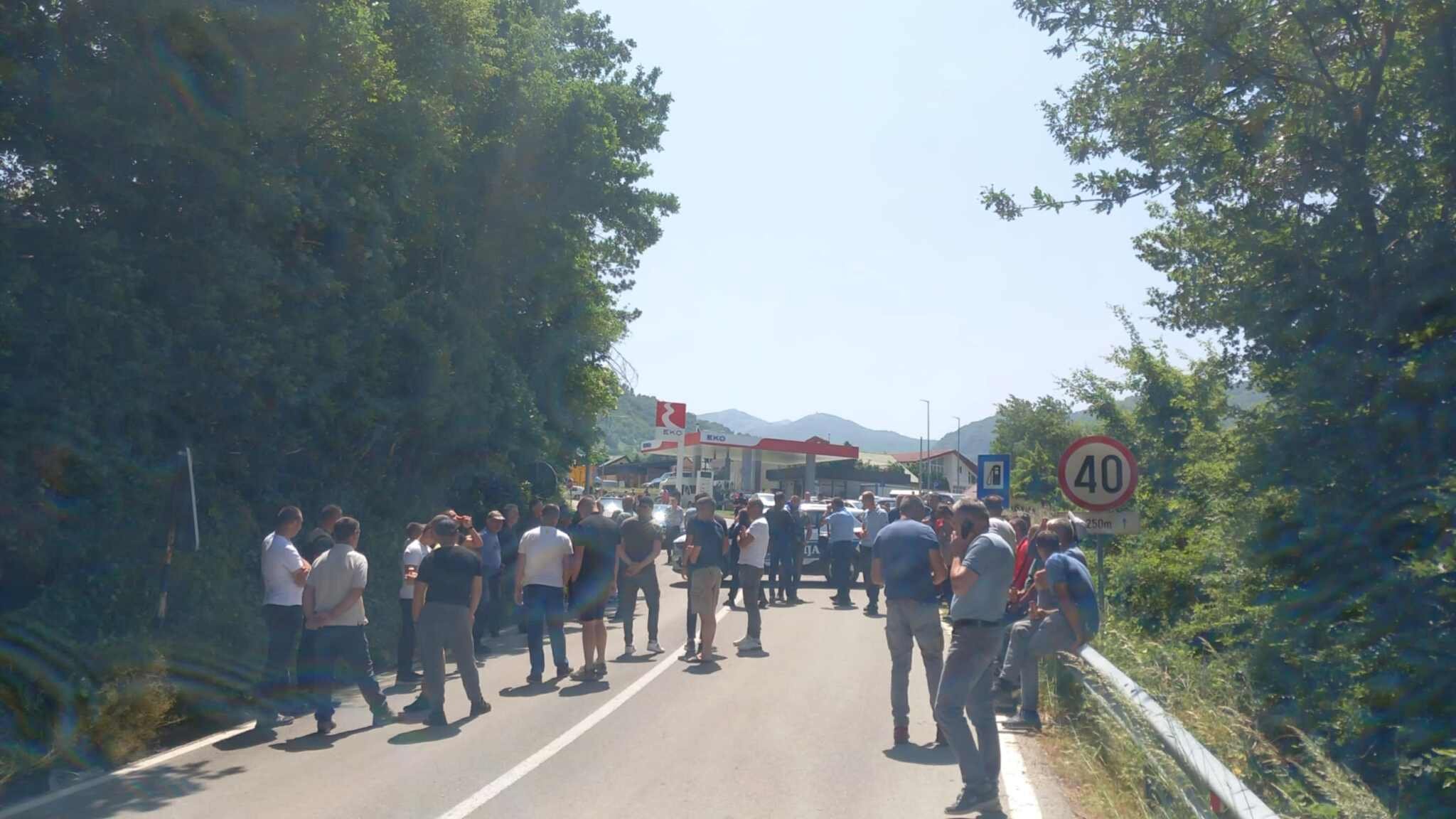 U toku blokada puta Plužine – Šćepan polje