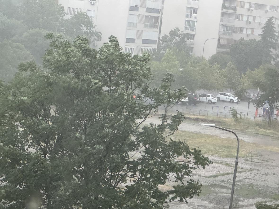 Oluja u Podgorici i jesenje popodne