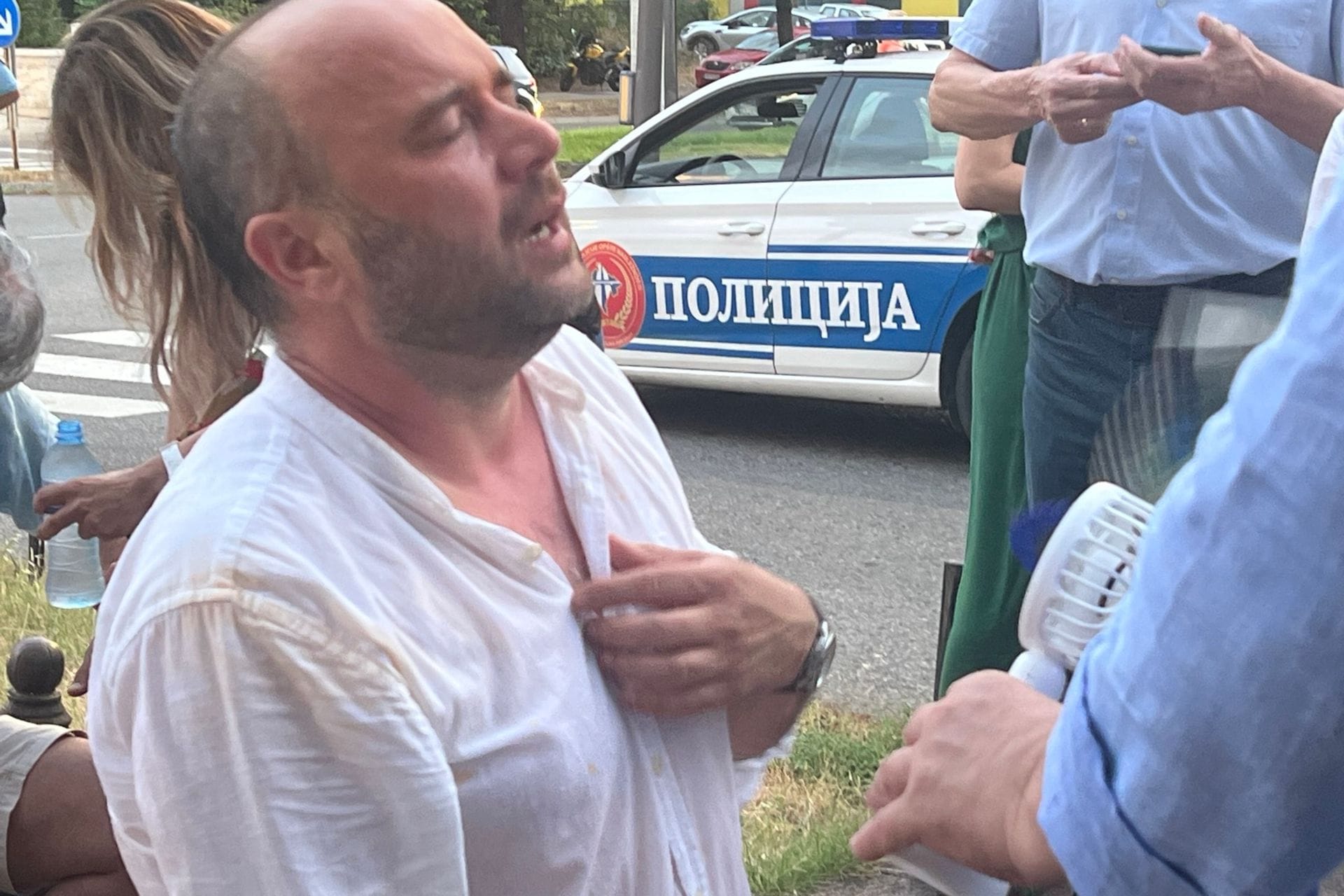(VIDEO) FCJK najoštrije osudio policijsku brutalnost nad demonstrantima kod Vile Gorica, Radoman završio u Urgentnom centru