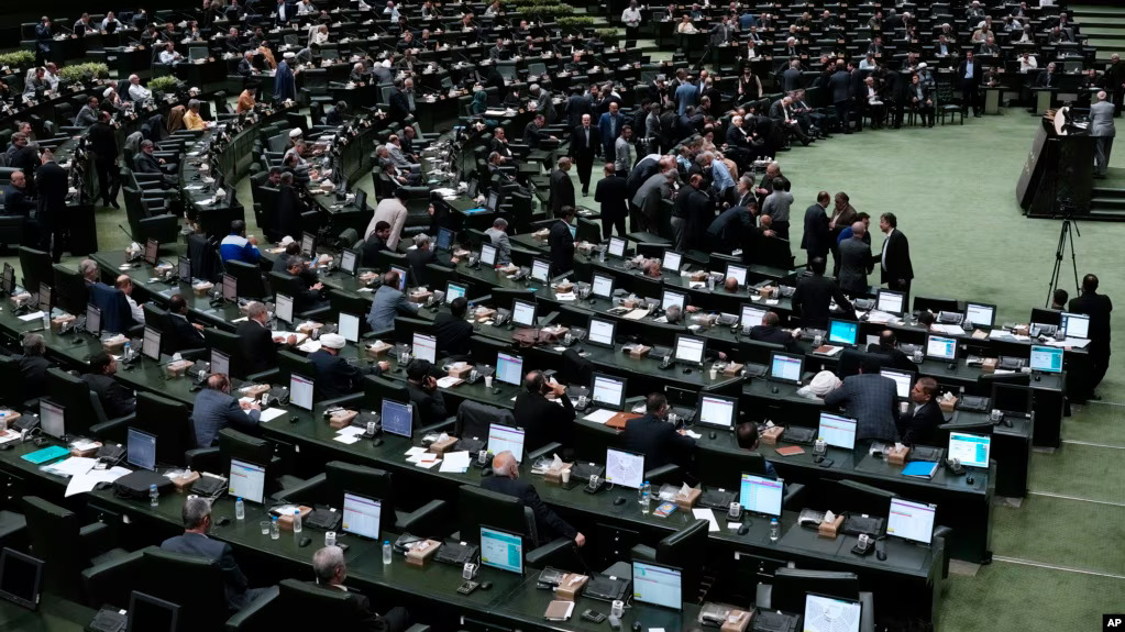Iran povlači zakon o “lažnim vijestima” nakon negodovanja u javnosti