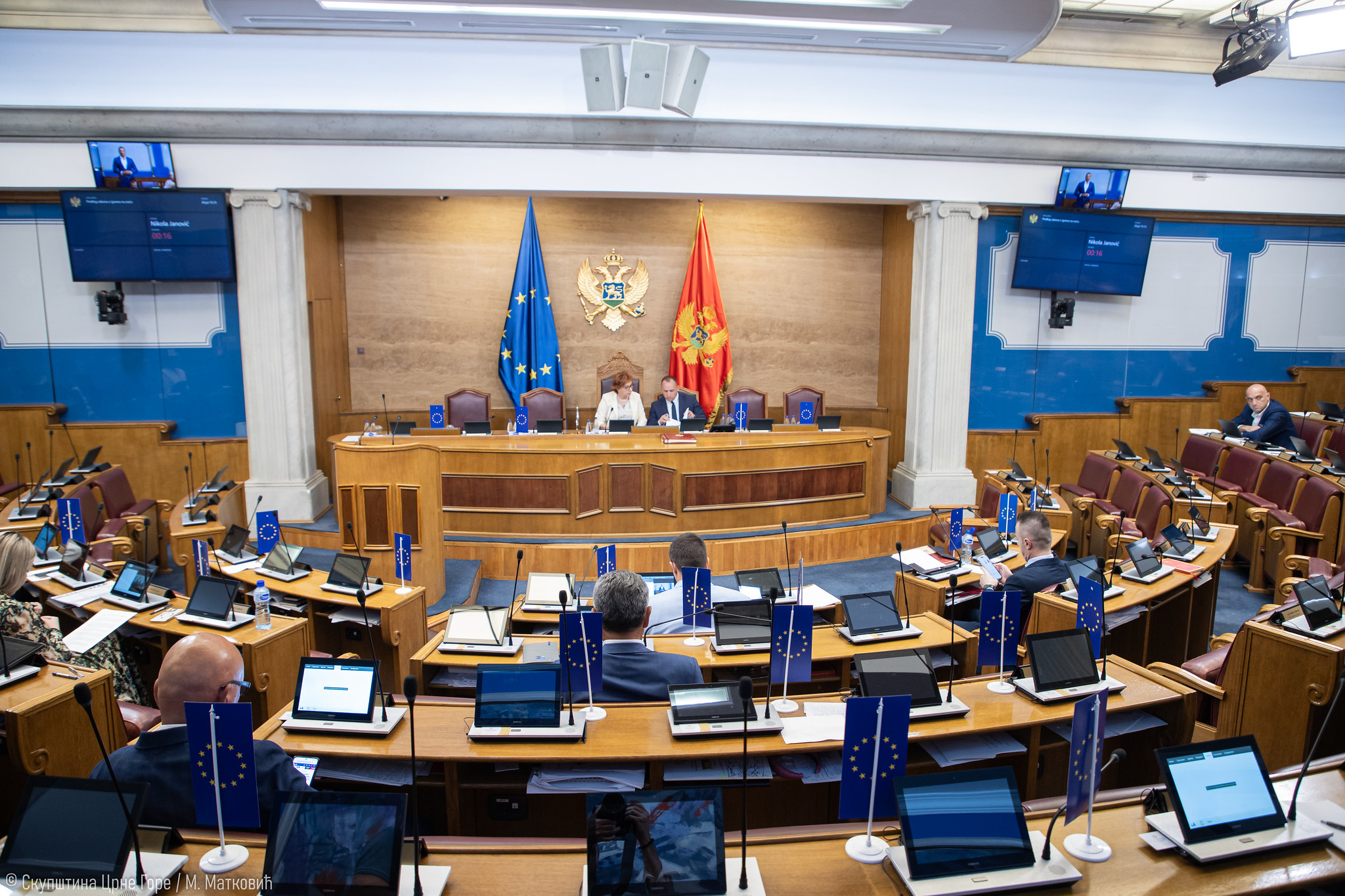 Janović: Cilj da se oblast igara na sreću uredi; Anđušić: Nijesu zaštićene ranjive grupe