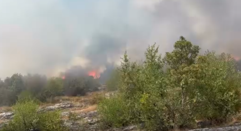 (FOTO/ VIDEO) Aktivna četiri veća požara na teritoriji Podgorice