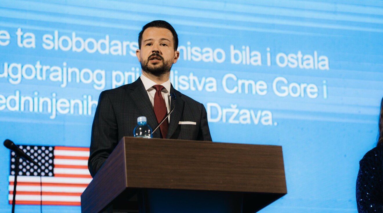 Milatović pokrenuo stipendijski program, za 10 studenata 50.000 eura