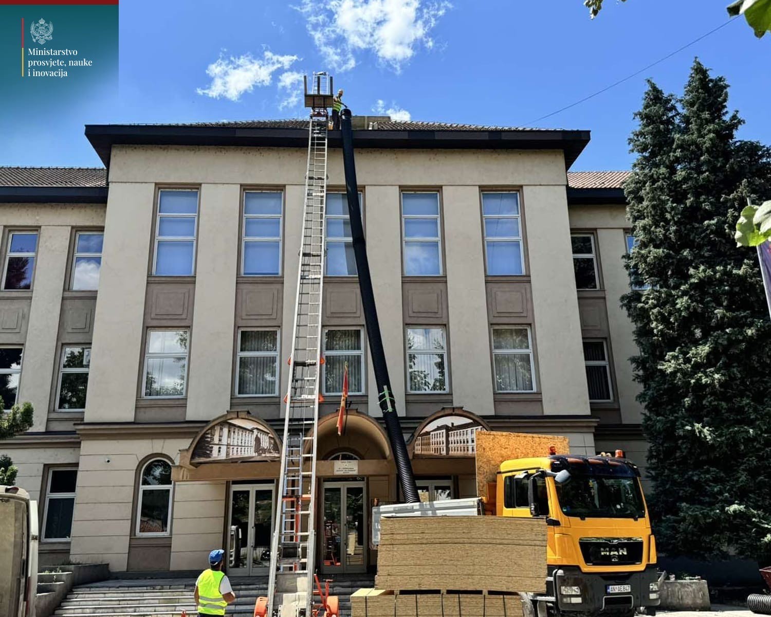 U toku radovi na adaptaciji krova Gimnazije u Beranama