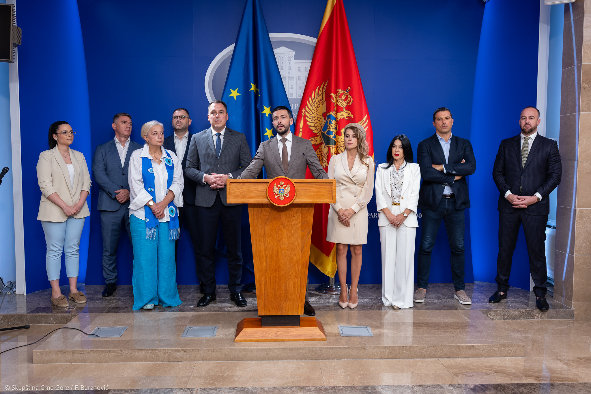 DPS: Parlamentarna većina nastavlja da kreira ambijent u kojem se guši sloboda medija