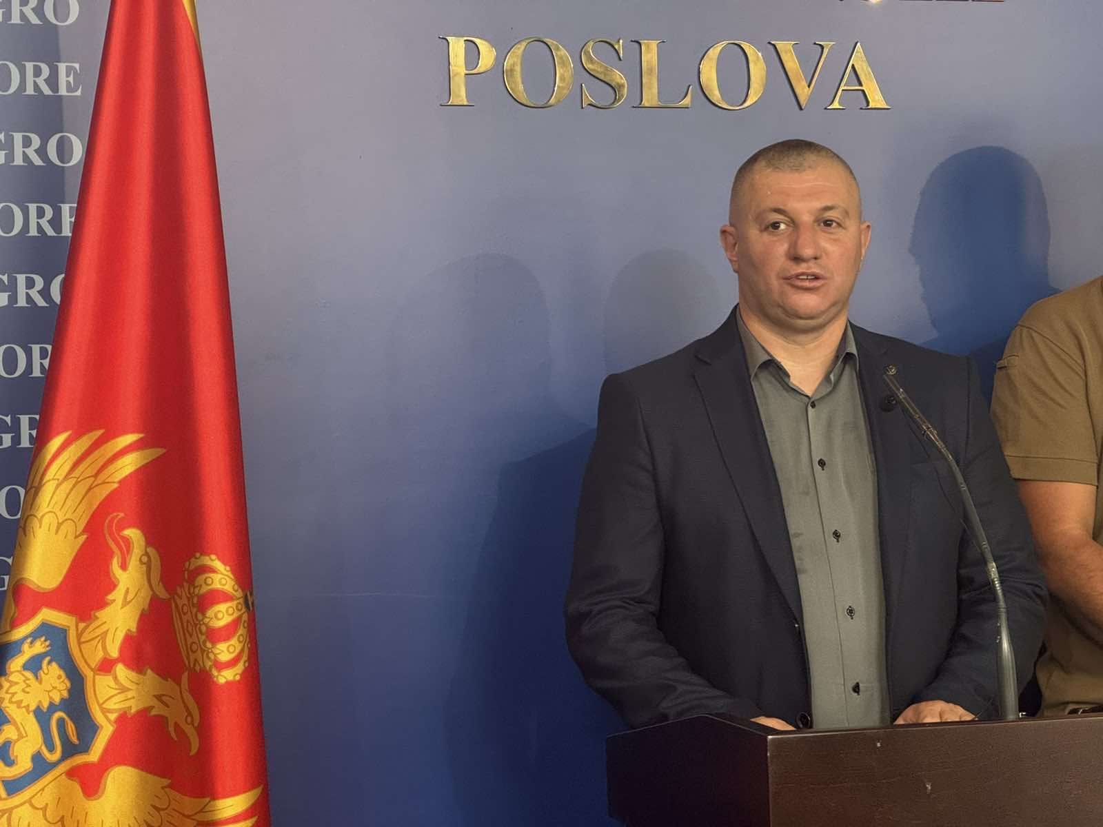 Bašanović: Uhapšen osumnjičeni za izazvanje požara na Zabjelu, kao i maloljetnici zbog požara u Zeti i Bozjovu