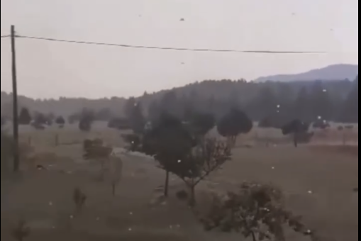 (VIDEO) U dijelu Pipera pala kiša, mještani još uvijek dežuraju