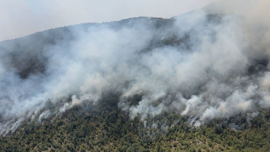Požari aktivni u Budvi: Situacija pod kontrolom, građani i imovina nisu ugroženi