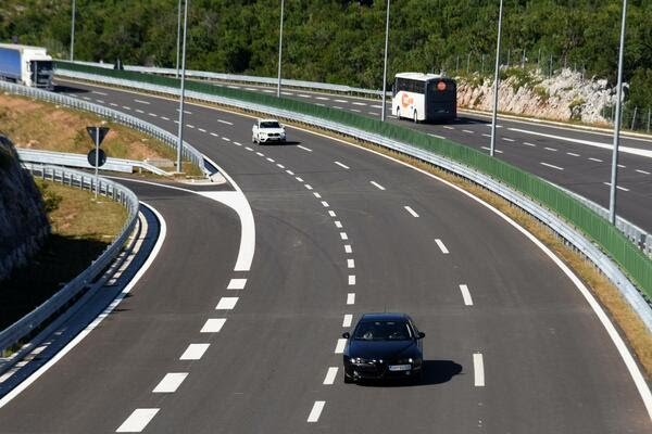 Auto-putem za 24 sata prošlo 19.710 vozila