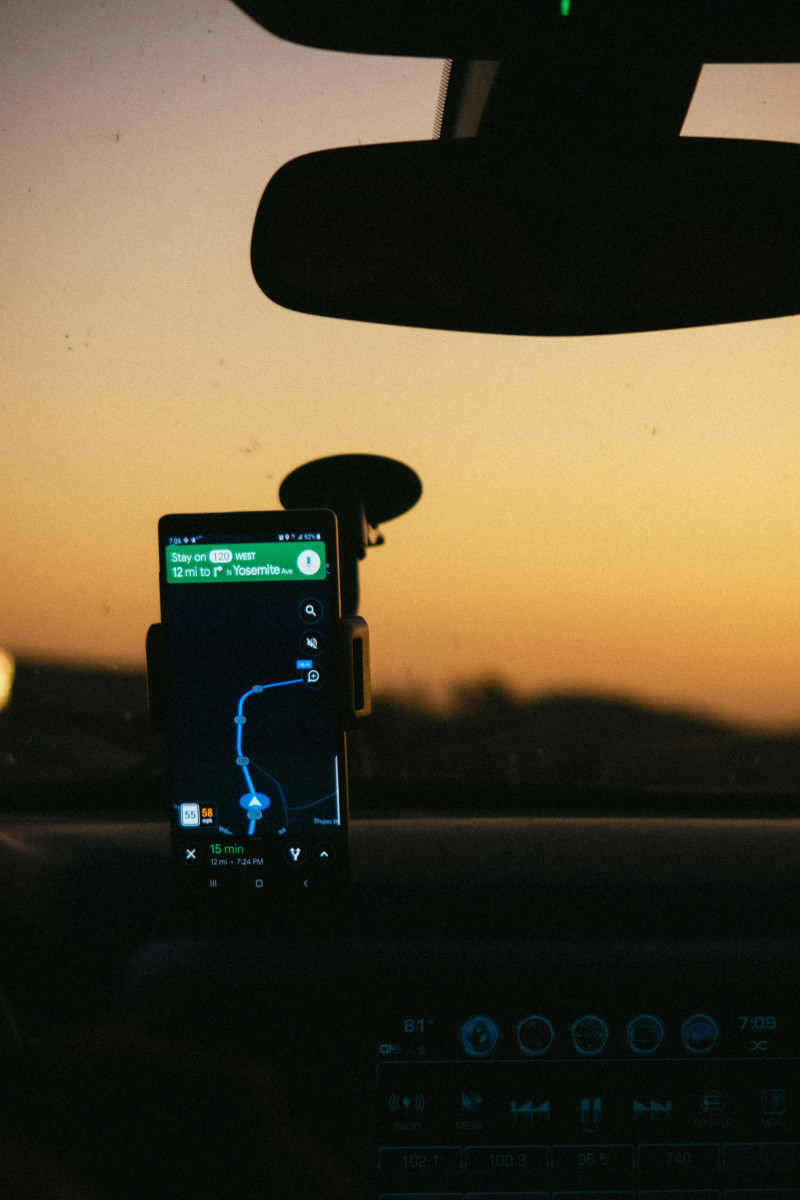Android Auto uskoro dobija Gemini AI asistenta, preciznu lokaciju vozila i novi vizuelni izgled