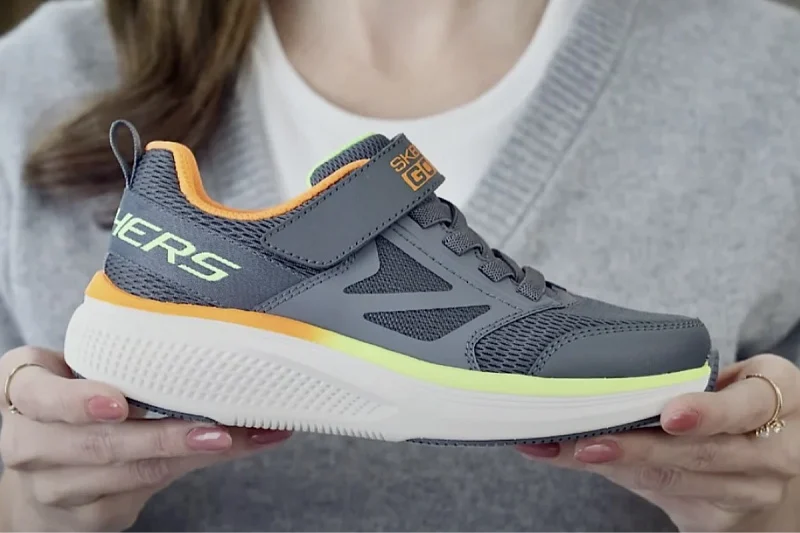 Skechers