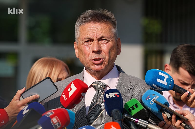 Advokat: Dodik je i dalje predsjednik RS-a jer mu Sud BiH još nije uručio odluku o prestanku mandata